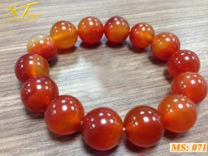 đá mã não hợp với mệnh gì